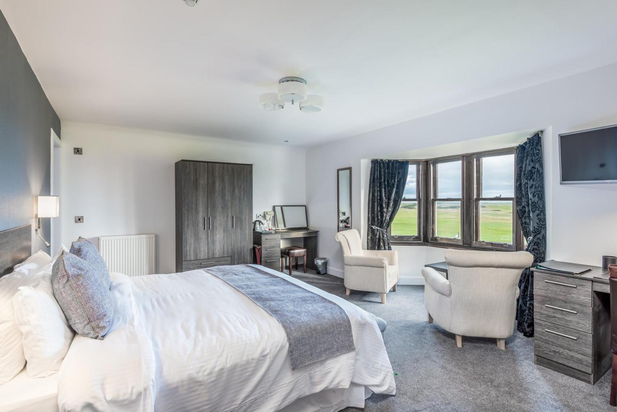 Grey Harlings Rooms Montrose Exterior photo