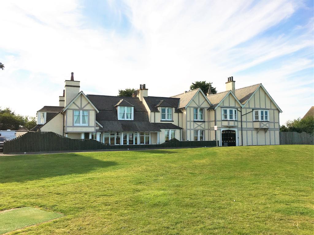 Grey Harlings Rooms Montrose Exterior photo